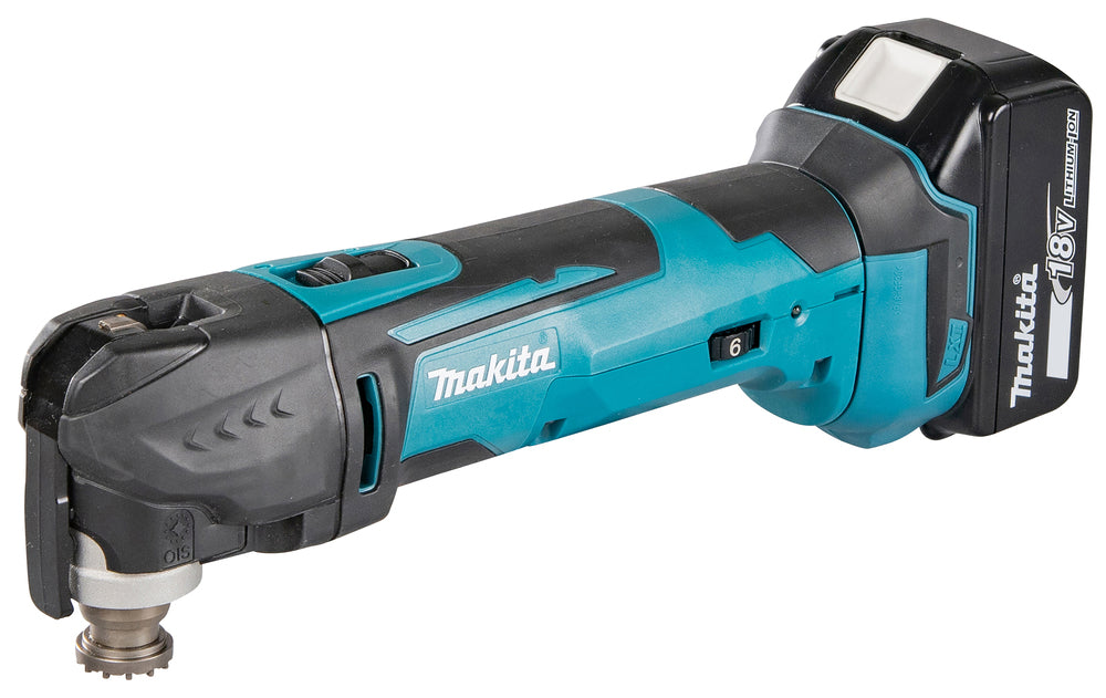 Makita Outil multifonction 18V DTM51RT1J3 1x 5,0 Ah + Chargeur + 41 accessoires.