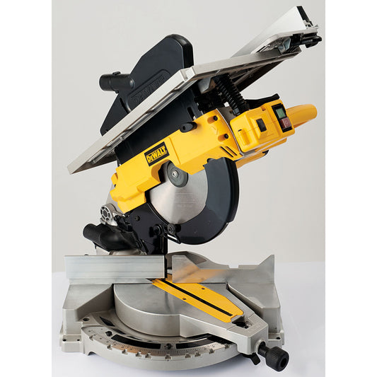 Tavolo DeWALT, cartone e mitro segato 305mm D27113